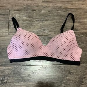 Victoria secret t-shirt lightly lined bra